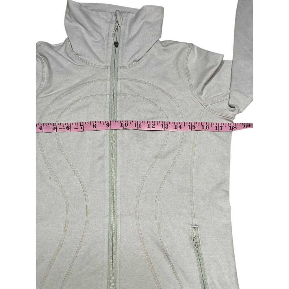 Lululemon Womens Full-Zip Jacket Size 6 Light  Grayish beige color. With Thumbho - Picture 7 of 16